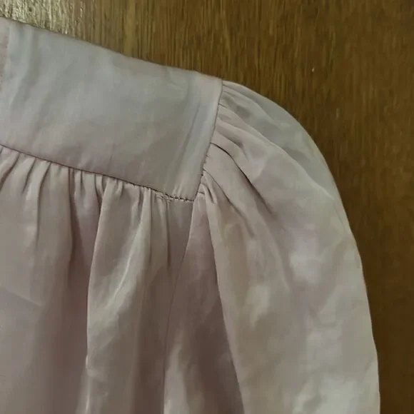 Light pink shell blouse for work or play - Picture 4 of 7